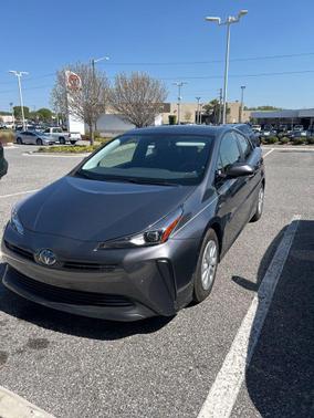 2019 Toyota Prius LE