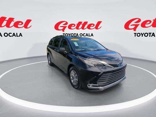 2023 Toyota Sienna XLE 7 Passenger