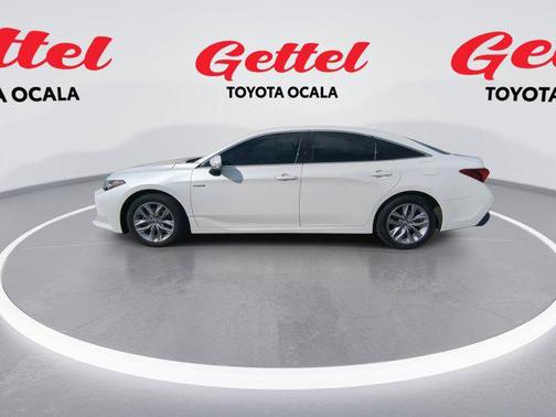 2019 Toyota Avalon Hybrid XLE
