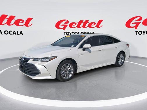 2019 Toyota Avalon Hybrid XLE