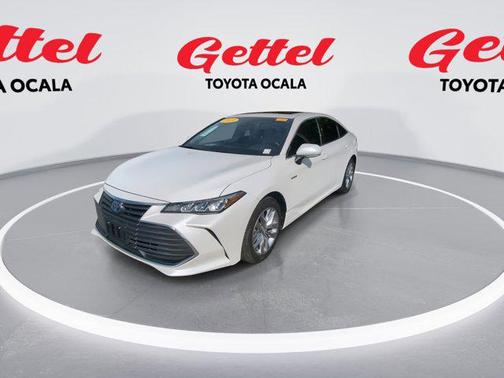 2019 Toyota Avalon Hybrid XLE