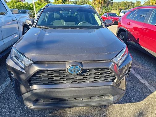 2021 Toyota RAV4 Hybrid XLE