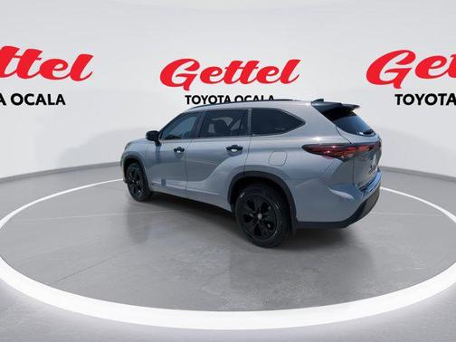 2024 Toyota Highlander Hybrid XLE