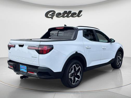 Atlas White 2023 Hyundai SANTA CRUZ Limited