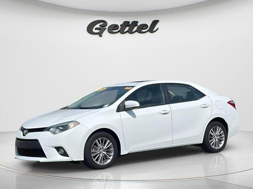 Super White 2014 Toyota Corolla LE Plus