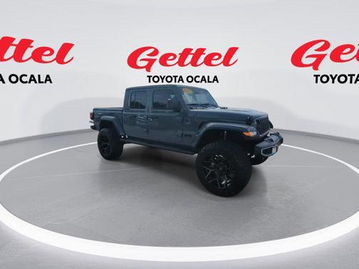 2024 Jeep Gladiator Sport S