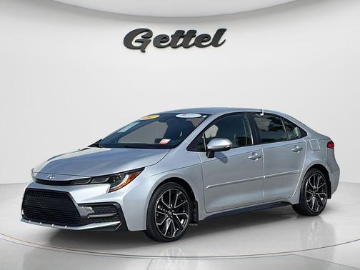 Classic Silver Metallic 2022 Toyota Corolla SE