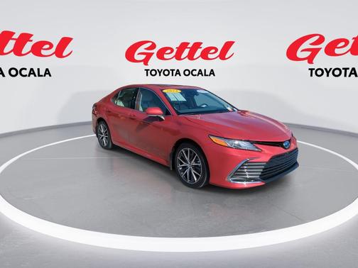2024 Toyota Camry Hybrid XLE