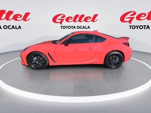 2025 Toyota GR86 Premium