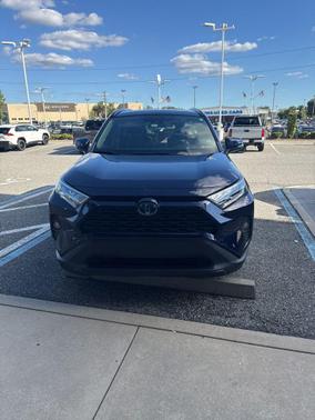 2020 Toyota RAV4 Hybrid XLE