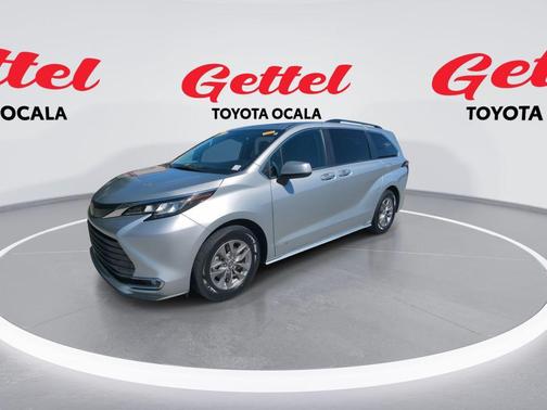 2021 Toyota Sienna XLE 8 Passenger