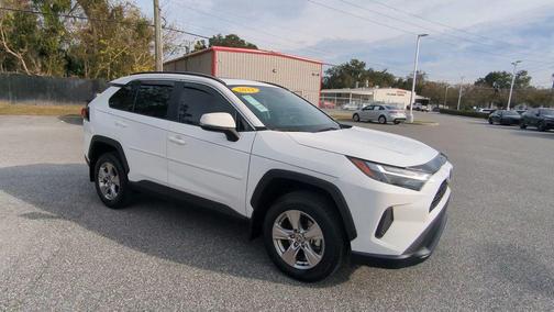 2022 Toyota RAV4 XLE