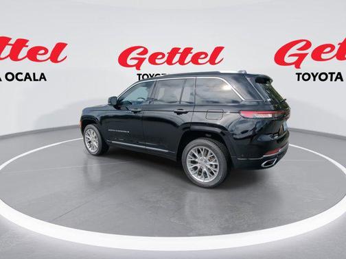 2023 Jeep Grand Cherokee Summit