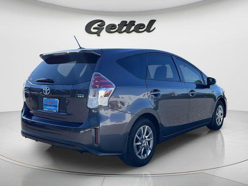 Magnetic Gray Metallic 2017 Toyota Prius v Four