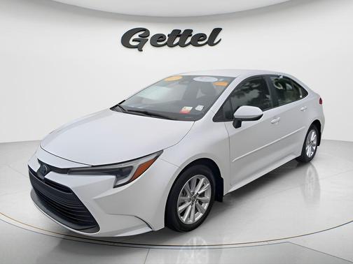 2024 Toyota Corolla Hybrid SE