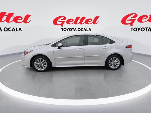 2024 Toyota Corolla Hybrid SE