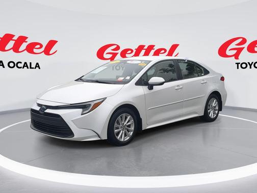 2024 Toyota Corolla Hybrid SE