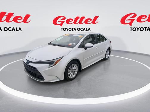 2024 Toyota Corolla Hybrid SE