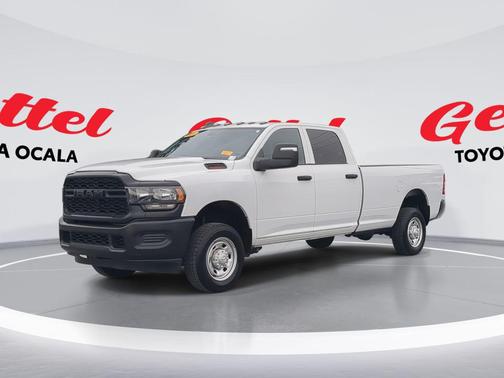 2024 RAM 2500 Tradesman Crew Cab 4x4 8' Box