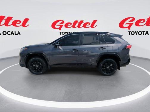 2022 Toyota RAV4 Hybrid SE