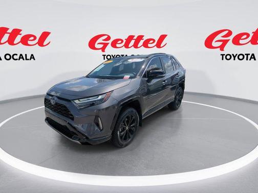 2022 Toyota RAV4 Hybrid SE