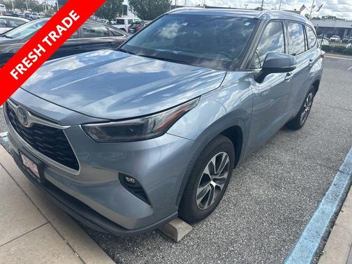 2021 Toyota Highlander Hybrid XLE