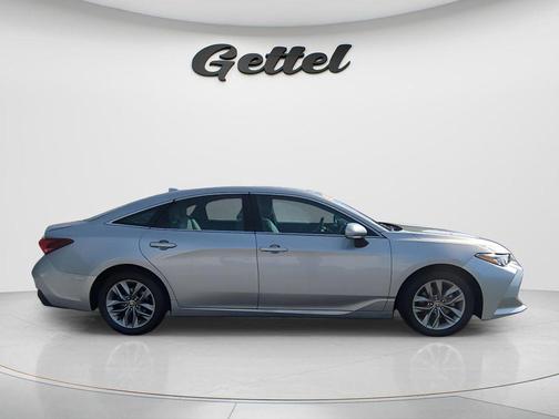 Celestial Silver Metallic 2022 Toyota Avalon XLE