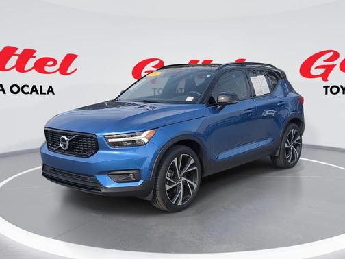 2021 Volvo XC40 T5 R-Design