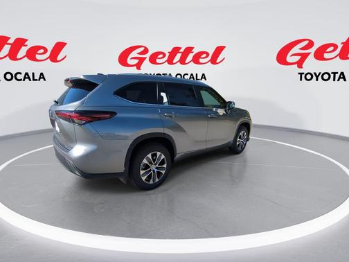 2026 Toyota Highlander XLE