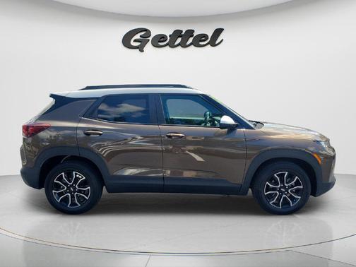 Zeus Bronze Metallic 2022 Chevrolet Trailblazer ACTIV