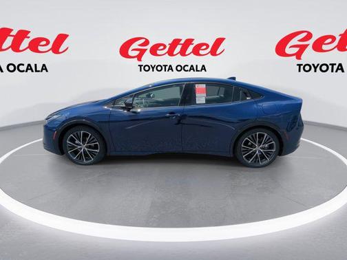 2025 Toyota Prius XLE