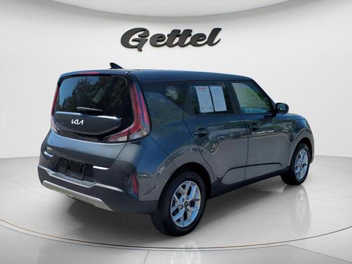 Gravity Gray 2024 Kia Soul LX