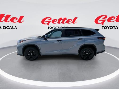 2024 Toyota Highlander Hybrid XLE