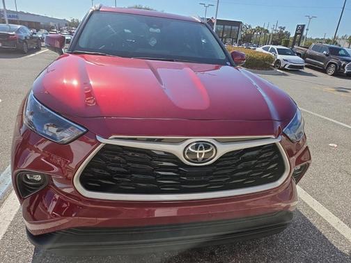 2025 Toyota Highlander XLE