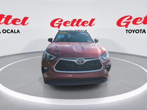 2025 Toyota Highlander XLE