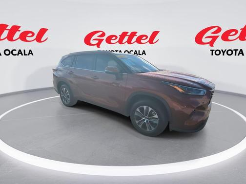 2025 Toyota Highlander XLE