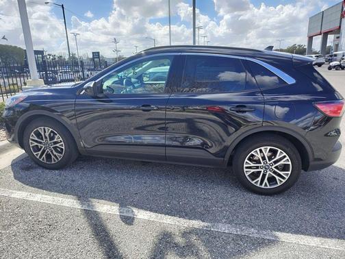 AGATE BLACK METALLIC 2022 Ford Escape SEL