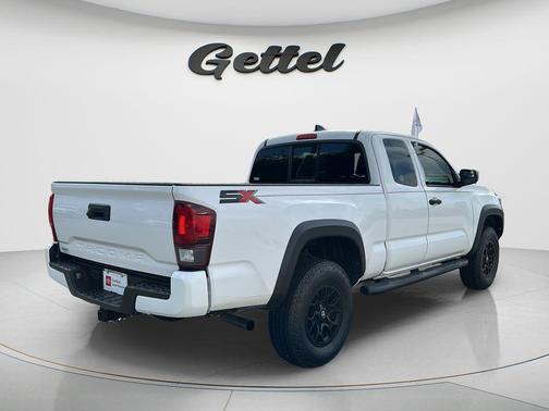 White 2022 Toyota Tacoma SR