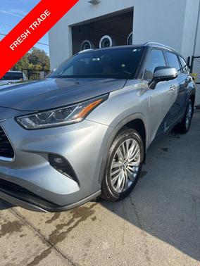 2023 Toyota Highlander Platinum