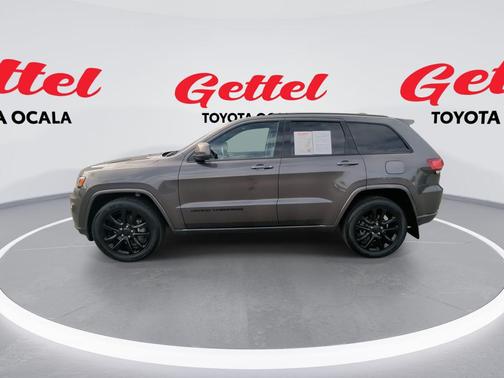 2021 Jeep Grand Cherokee Laredo