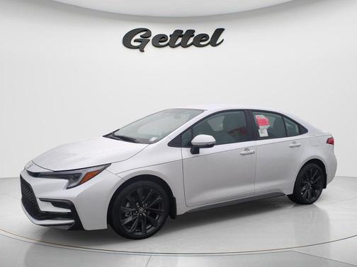 Wind Chill Pearl 2026 Toyota Corolla SE