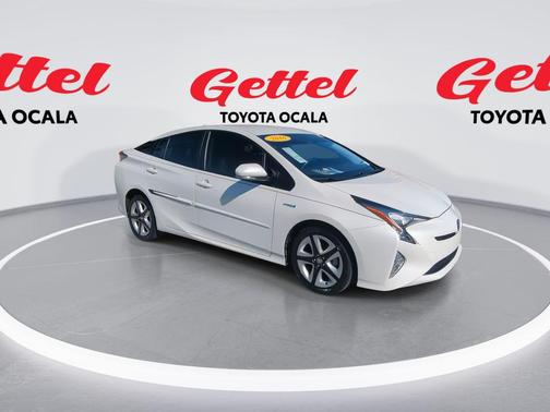 2016 Toyota Prius Four Touring