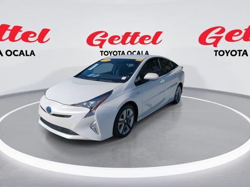 2016 Toyota Prius Four Touring