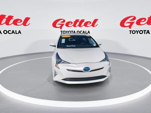 2016 Toyota Prius Four Touring