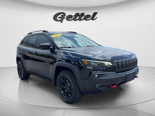 Diamond Black Crystal Pearlcoat 2022 Jeep Cherokee Trailhawk