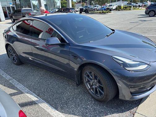 2022 Tesla Model 3 Standard Range