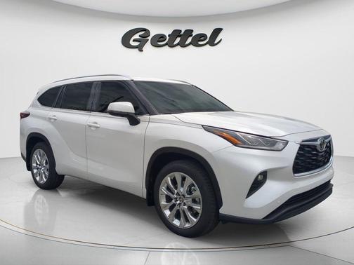 Wind Chill Pearl 2026 Toyota Highlander Limited