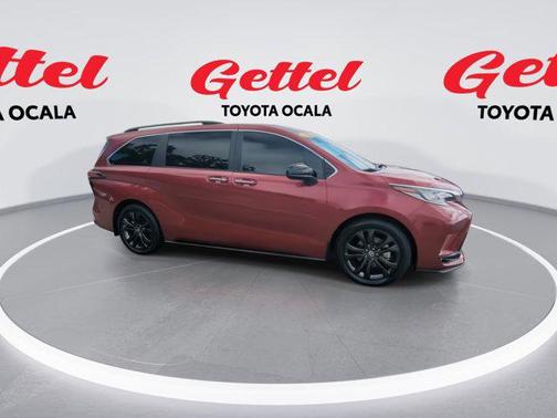 2023 Toyota Sienna XSE 7 Passenger