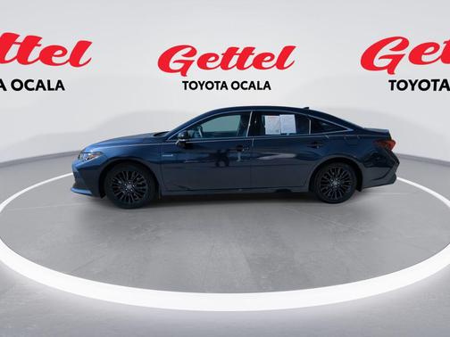 2019 Toyota Avalon Hybrid XSE