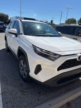 2022 Toyota RAV4 Hybrid XLE